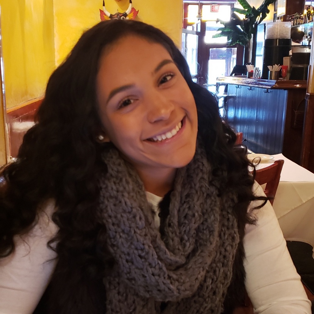 Meet your Posher, Leticia